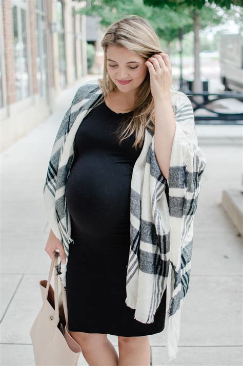 How To Dress For Fall Pregnancy Fall Maternity Style By Lauren M