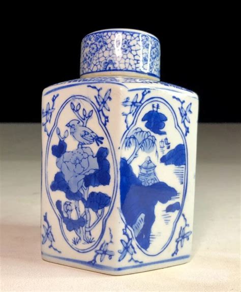 Maybe you would like to learn more about one of these? Alte antike chinesische Porzellan Tee Kanister Vase China ...