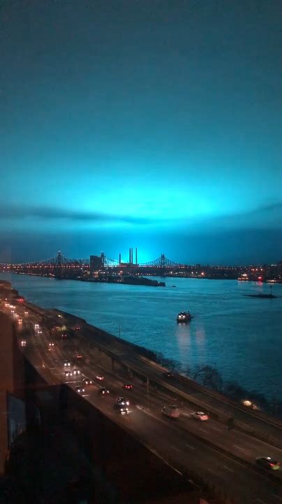 New York Skyline Turns Bright Blue Due To Transformer Explosion Jukin