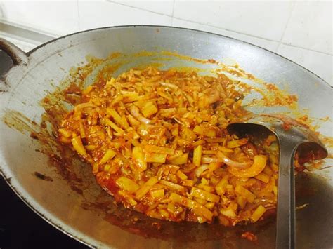 Bahan bahan yang di butuhkan untuk membuat kulit risoles yang enak, tidak mudah robek dan anti gagal adalah sebagai. Resepi Karipap Inti Sardin Yang Mudah Dan Sedap - Blog Cik ...