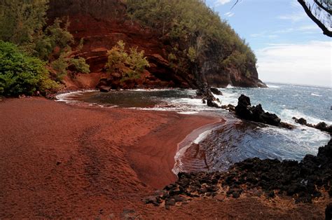 Mauis Famous Red Sand Beach Maui Photo Tours And Workshops