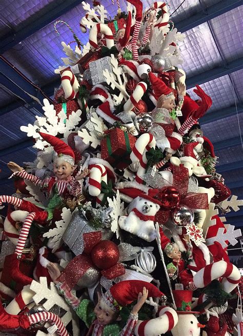 There are no holidays without delicious meals typical of this or that country. Candy Cane Christmas Tree - Miss Haberdash Christmas