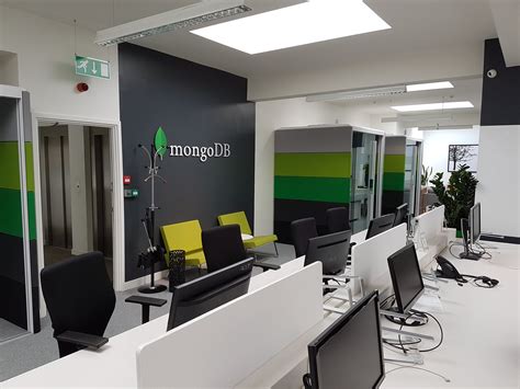 Join 7-Eleven : Exciting Opportunities as an Finance Associate– Apply