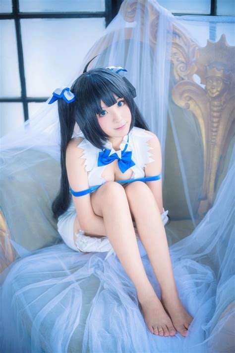 Glorious Hestia Cosplay By Yu Wei Haruhichan