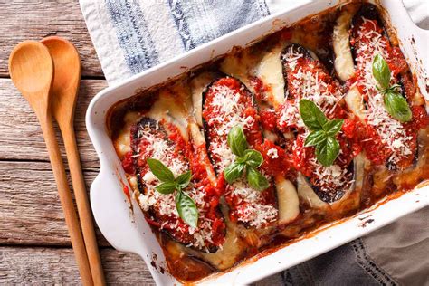 Learn about the different types of eggplants, where to find them, what they look like, and how to use them in recipes. Italian Baked Eggplant in Tomato & Parmesan - Melanzane ...