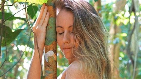 Freelee The Banana Girl Debuts New ‘off Grid’ Naked Lifestyle On Insta