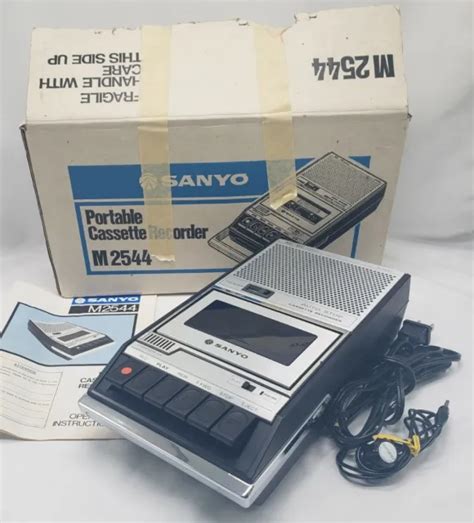 Vintage Sanyo Portable Cassette Tape Recorder Original Box M2544 Japan Nice 45 00 Picclick
