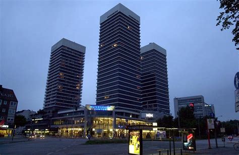 Hamburger Wohnungsmarkt Stadt Kauft Mundsburg Tower