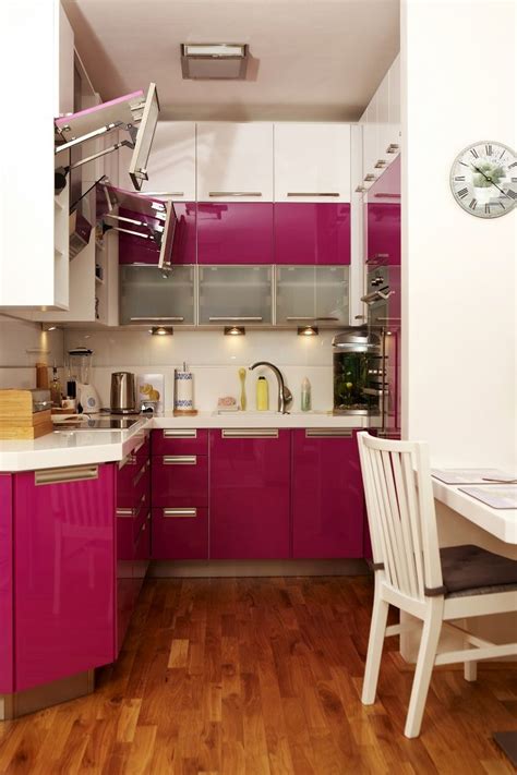 El estilo pulcro y minimalista continúa en auge salones y cocinas, cortinas de cocina, cocina de madera, precios de cocinas, color en la cocina, amoblamientos de cocinas, revista de. Decoracion de cocinas pequeñas 53 ideas interesantes ...