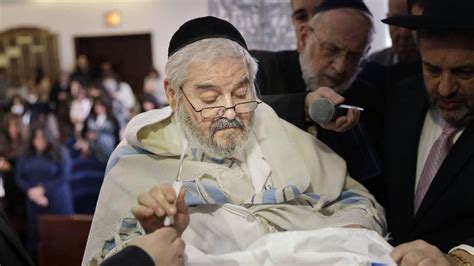 Orthodox Jews Nyc Officials Negotiate Over Oral Suction Circumcision