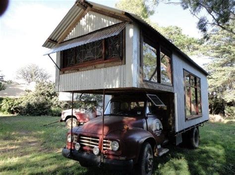 This Guy Turns Old Trucks Into Uniquely Rustic New Houses