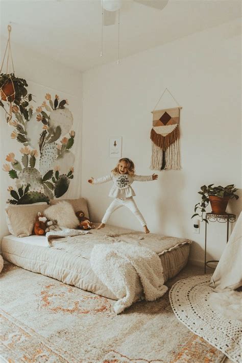 How do you boho a bedroom? Girls Boho Bedroom | Beddy's | Girls boho bedroom, Girl ...