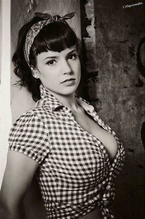 Rockabilly Pin Up Girl