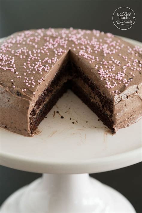 Maybe you would like to learn more about one of these? Einfache Schoko-Buttercreme-Torte | Backen macht glücklich ...