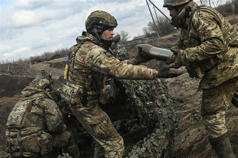 Guerre en Ukraine Bakhmout continuera à tenir face aux forces russes