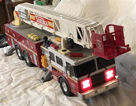 Vintage Tonka 36 Fire Rescue Hook And Ladder Fire Truck 03473 Good