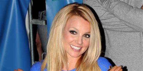 Britney Spears Flaunts Strong Abs Dancing Topless In An Ig Video