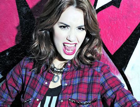 Mariana lali espósito (25 años) nacio el 10 de octubre de 1991 en buenos aires, argentina. Lali Espósito arranca su carrera musical en solitario y habla de su vida privada: "Soy un horror ...