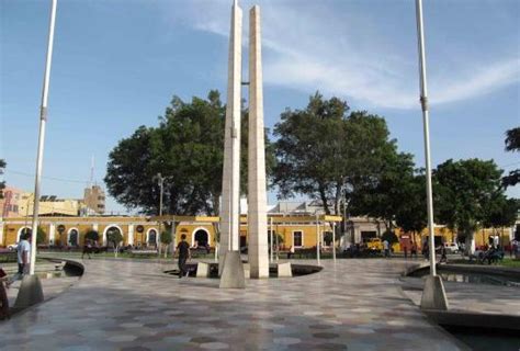 Plaza De Armas Bellezas Latinoamericanas Ica Perú