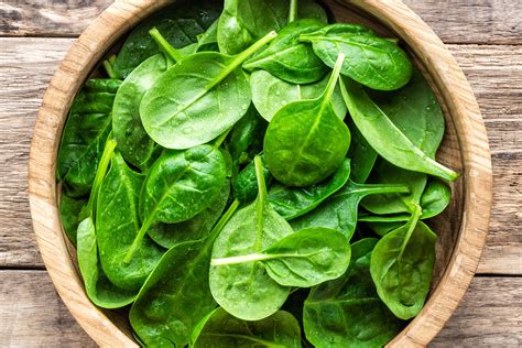 What's in Season: Spinach | Farm Flavor