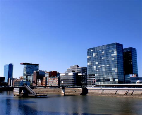 Düsseldorf Hafen Foto & Bild | architektur, ländliche ...