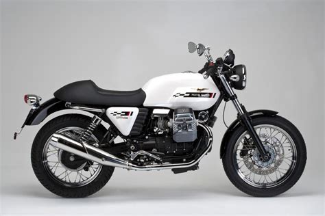 Moto guzzi v7 classic updated their cover photo. Ficha técnica de la Moto Guzzi V7 Café Classic 2010 ...