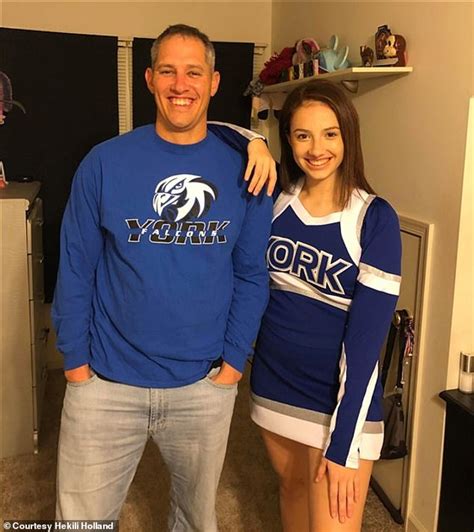 Cheer Dad Goes Viral For Dancing Along With His Teenage Daughters Cheerleading Squad Daily