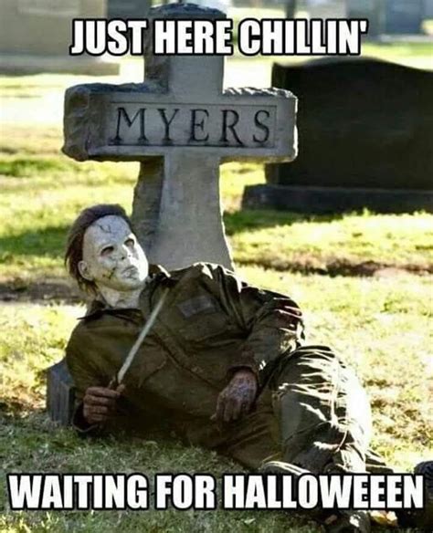 Pin By JAY DRIGUEZ On Classic Movies Halloween Memes Horror Movies Funny Funny Halloween Memes