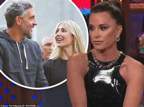Kyle Richards Is Hurt After Seeing Ex Mauricio With His Dwts Partner Daily Mail Online