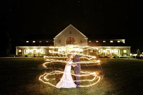 We will also give advice and tips on settings and locations and explain the photographic techniques you can adapt to light painting. 20 of the Most Creative Wedding Photos that will Make You ...