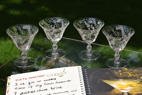 Vintage Etched Crystal Cocktail Martini Glasses Set Of 4 Cambridge Elaine Stem 3035 Circa