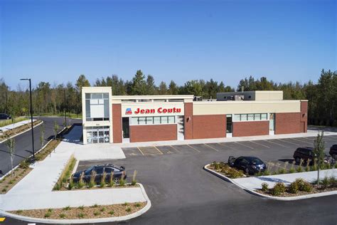Construction of the new Vanier Commercial Centre in Aylmer, Gatineau | JCB Construction Canada