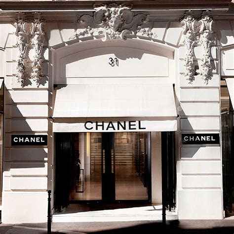 Coco Chanel Opened Her Store On Rue Cambon In Paris In 1910 26
