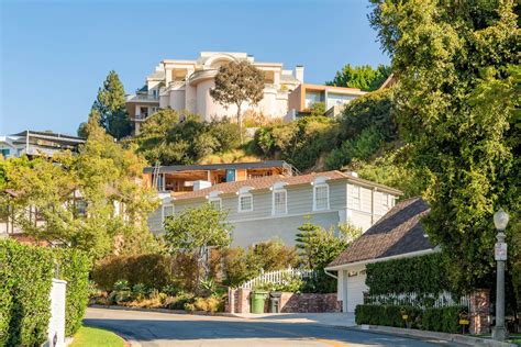 Hollywood Hills Los Angeles Ca Neighborhood Guide Trulia