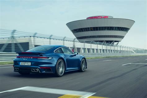 بورش | 911 carrera s 2021. المربع نت - بورش 911 تيربو 2021 تكشف نفسها رسمياً