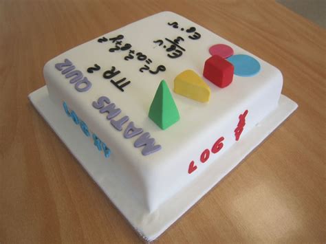 Maths Quiz Cake — Back To School Teacher Birthday Cake Theme Ideas
