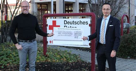 Einwilligung in die verwendung von cookies. Sparda-Bank spendet 5.000 EUR an DRK-Glücksbringer
