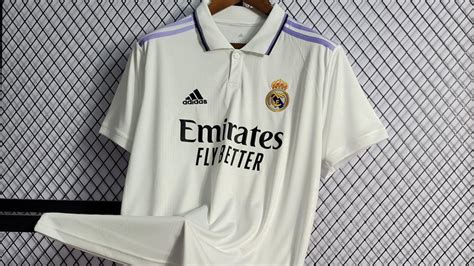 Le Real Madrid présente son maillot domicile pour la saison 2022 2023