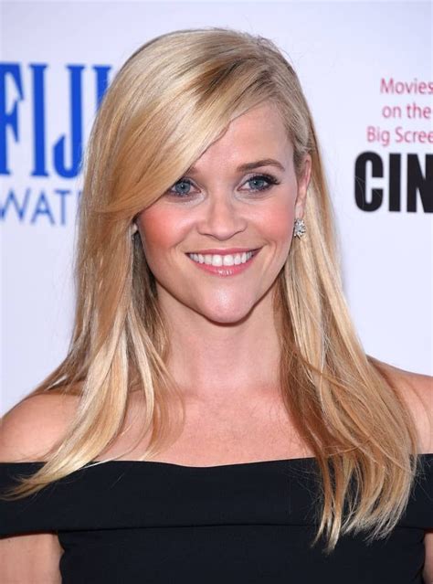 Reese Witherspoons Hairstyles Over The Years Reese Witherspoon Hair Side Swept Bangs Long