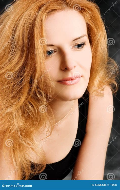 Portret Ruda Romantyczna Seksownej Kobiety Zdj Cie Stock Obraz