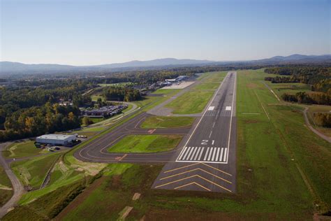 Runway Overlay - Charlottesville Albemarle Airport