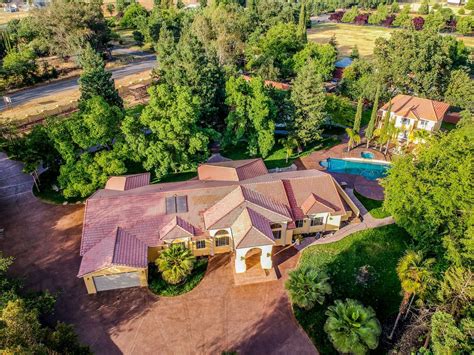 10019 Wilton Oaks Ct, Elk Grove, CA - 9 Bed, 9 Bath Single-Family Home