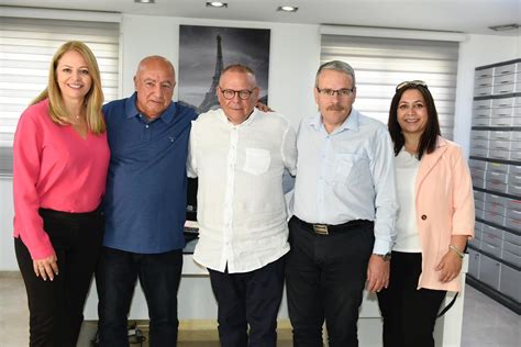 ביידן מאמין שהדרך לעשות זאת היא לא לנזוף בבעלות הברית שלנו, אלא להישאר מתואמים ולעבוד ביחד, וברגע הנכון לומר שהגיע הזמן להרגיע את הרוחות. יו"ר ההסתדרות בסיור בנגב: "המפעלים הם פאר היצירה של ...