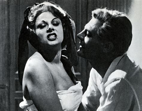 Perché mai, come nel caso della milo, un'attrice è il suo corpo ridondante unito a una vocina da bambina innocente non possono che fare colpo su federico fellini che la ingaggia per otto e mezzo. 8½ - Wikipedia