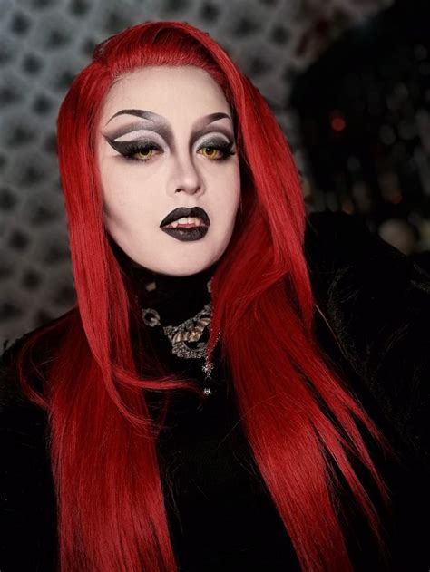 Dark Vampire Look Edgy Makeup Looks Fashion Makeup Vampire Fashion