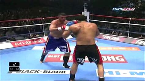 Badr Hari Champion Du Monde De Kickboxing Vidéo Dailymotion