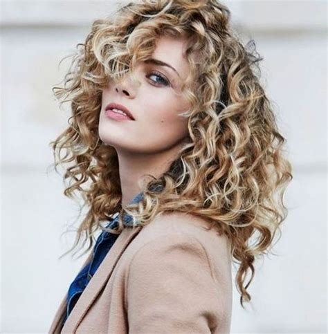 15 Chic Curly Hairstyles To Make You Look More Charming Fashions