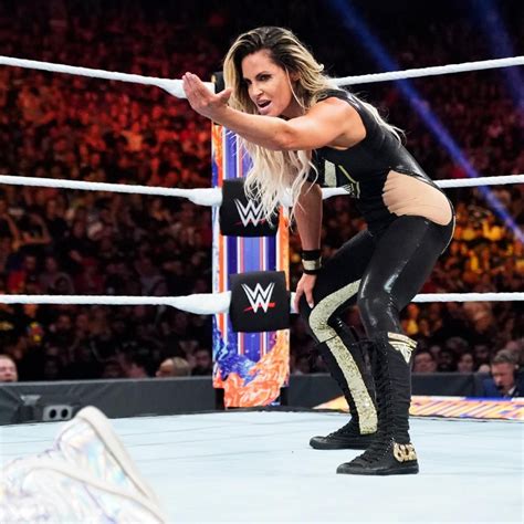 Photos Trish Slugs It Out With The Queen In Her Final Match Summerslam Womens Wrestling