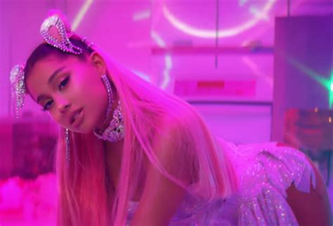 Watch Ariana Grande Flaunt What Shes Got In New ‘7 Rings Video New