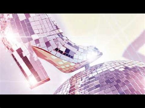 At first, jusis recorded r&b music, which evolved into electronic dance style in later albums. Ćma - Reni Jusis - YouTube
